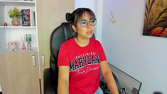 Isabellaa22 1 online show from 03/05/25, 04:46