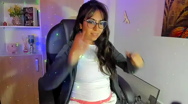 Isabellaa22 1 online show from 03/06/25, 02:51