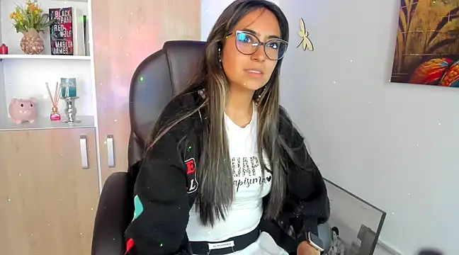 Isabellaa22 1 online show from 03/11/25, 05:35