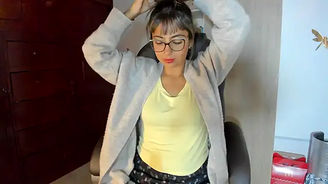 Snapshot of Isabellaa22_1 chatting on 03/08/26, 04:05 Isabellaa22 1 online show from 03/08/26, 04:05