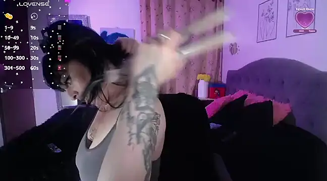 violett honney online show from 01/03/25, 03:38