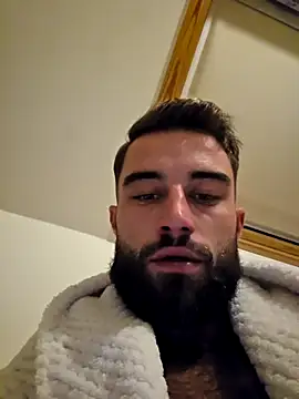 Vekie 007 online show from 10/18/25, 08:42