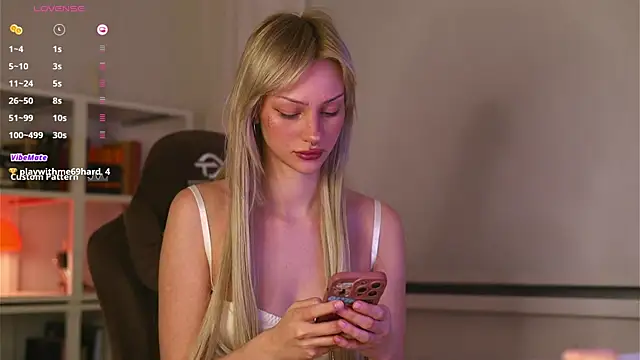 BabeHolly online show from 10/09/25, 09:35