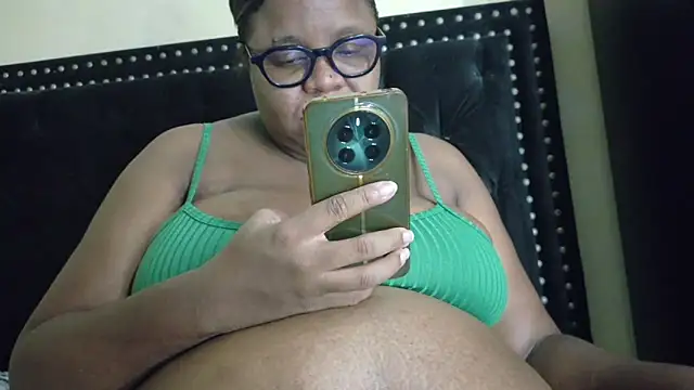 Snapshot of TatianaSantodomingo chatting on 06/18/26, 04:02 TatianaSantodomingo online show from 06/18/26, 04:02