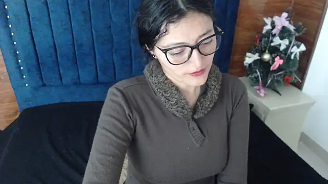 lunazulsj online show from 12/23/24, 06:16