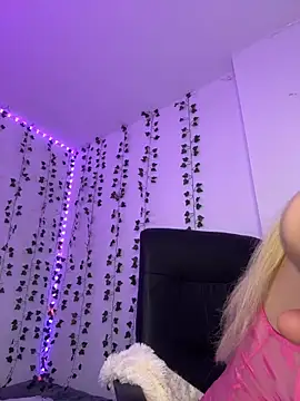 Snapshot of Grecia_21 chatting on 01/14/25, 07:43 Grecia 21 online show from 01/14/25, 07:43