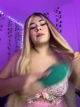 Snapshot of Grecia_21 chatting on 03/02/25, 05:25 Grecia 21 online show from 03/02/25, 05:25