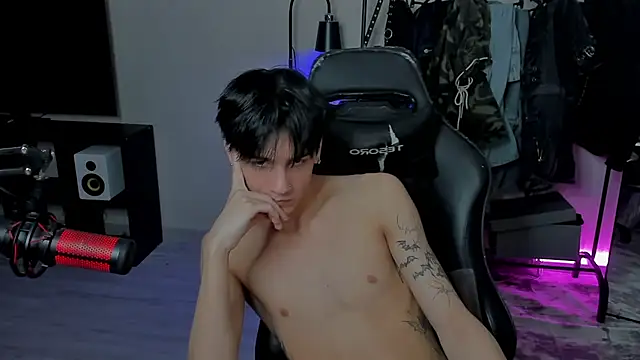 Snapshot of MarkBrowniii chatting on 02/10/25, 07:36 MarkBrowniii online show from 02/10/25, 07:36