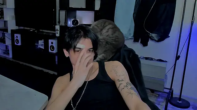 Snapshot of MarkBrowniii chatting on 03/18/26, 10:02 MarkBrowniii online show from 03/18/26, 10:02