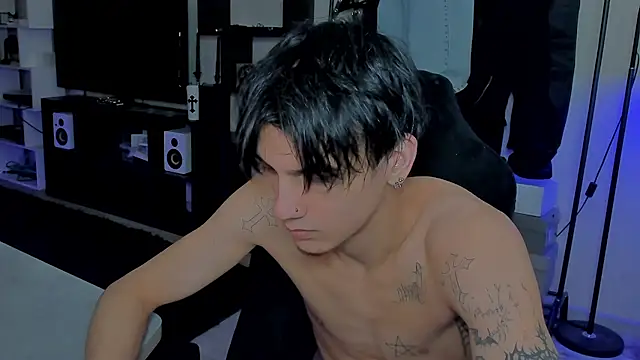 Snapshot of MarkBrowniii chatting on 04/09/26, 10:09 MarkBrowniii online show from 04/09/26, 10:09