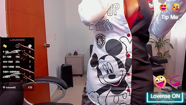 Snapshot of Alison_Lemos chatting on 02/08/25, 04:04 Alison Lemos online show from 02/08/25, 04:04