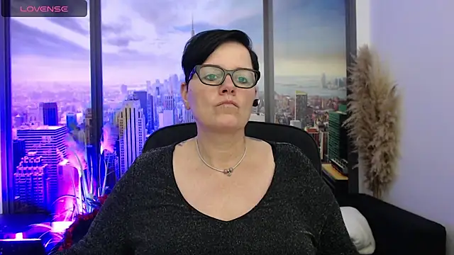 Snapshot of ninarandmann chatting on 12/10/24, 06:06 ninarandmann online show from 12/10/24, 06:06