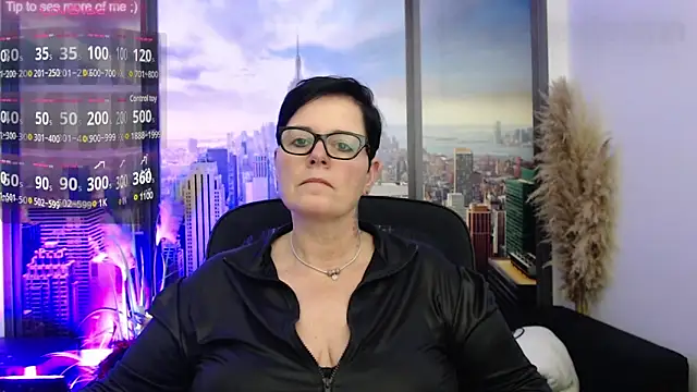 Snapshot of ninarandmann chatting on 12/14/24, 05:03 ninarandmann online show from 12/14/24, 05:03