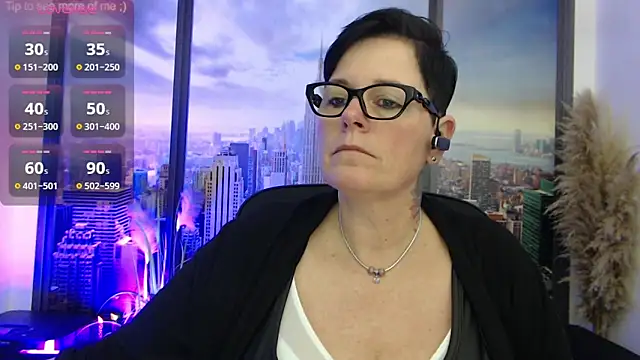 Snapshot of ninarandmann chatting on 02/13/25, 05:33 ninarandmann online show from 02/13/25, 05:33