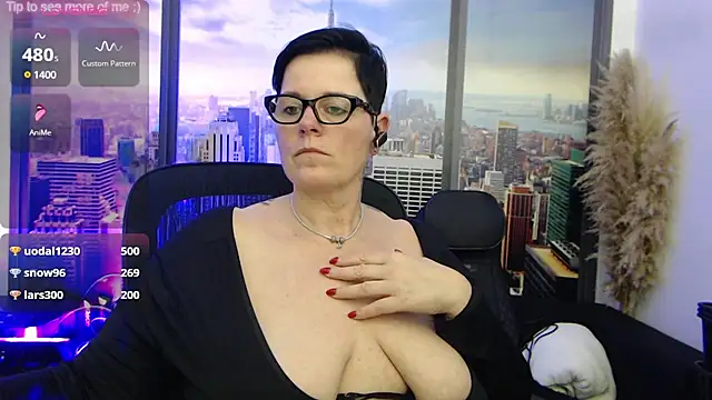 Snapshot of ninarandmann chatting on 02/14/25, 09:21 ninarandmann online show from 02/14/25, 09:21