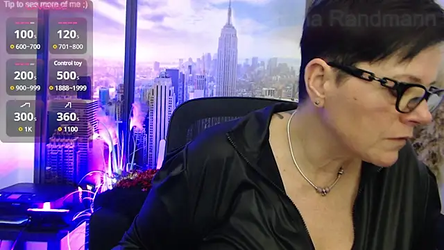 Snapshot of ninarandmann chatting on 02/19/25, 06:54 ninarandmann online show from 02/19/25, 06:54