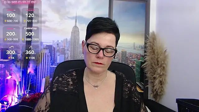 Snapshot of ninarandmann chatting on 03/18/25, 04:48 ninarandmann online show from 03/18/25, 04:48