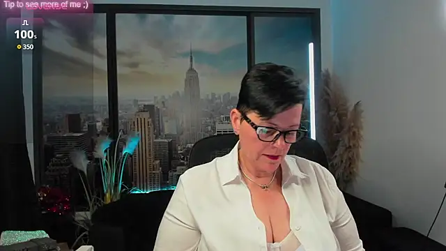 Snapshot of ninarandmann chatting on 09/18/25, 05:26 ninarandmann online show from 09/18/25, 05:26