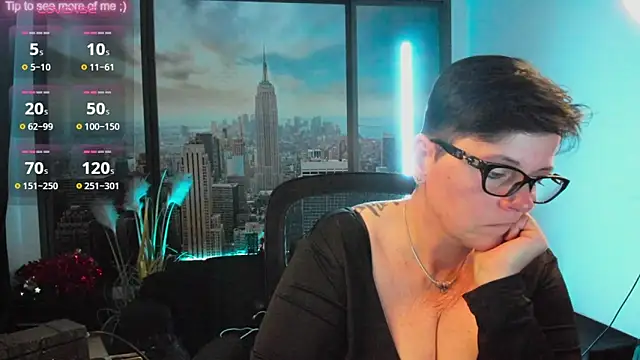 Snapshot of ninarandmann chatting on 10/04/25, 04:49 ninarandmann online show from 10/04/25, 04:49