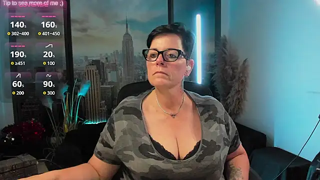 Snapshot of ninarandmann chatting on 10/05/25, 04:27 ninarandmann online show from 10/05/25, 04:27