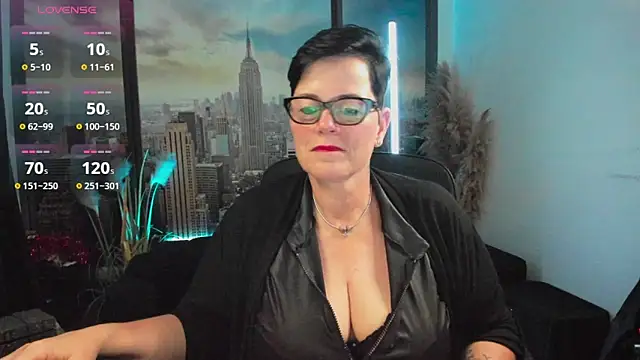 Snapshot of ninarandmann chatting on 10/07/25, 04:59 ninarandmann online show from 10/07/25, 04:59