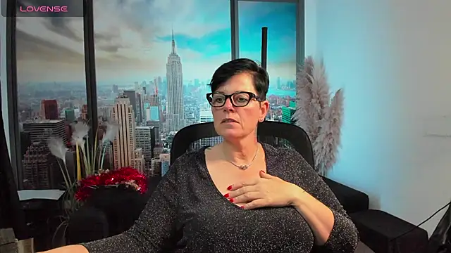 Snapshot of ninarandmann chatting on 10/16/25, 04:19 ninarandmann online show from 10/16/25, 04:19