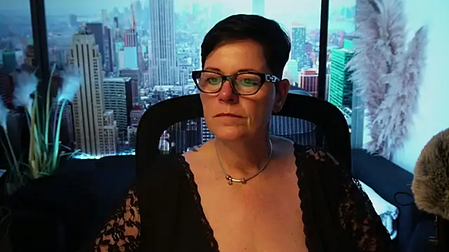 Snapshot of ninarandmann chatting on 11/15/25, 05:31 ninarandmann online show from 11/15/25, 05:31