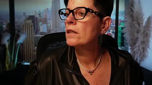 Snapshot of ninarandmann chatting on 11/20/25, 06:29 ninarandmann online show from 11/20/25, 06:29