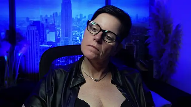 Snapshot of ninarandmann chatting on 11/24/25, 06:07 ninarandmann online show from 11/24/25, 06:07