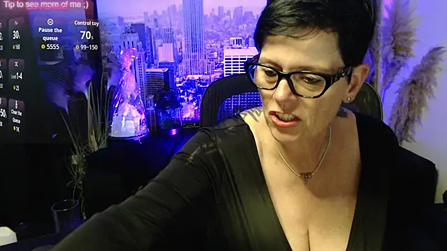 Snapshot of ninarandmann chatting on 06/10/26, 02:38 ninarandmann online show from 06/10/26, 02:38