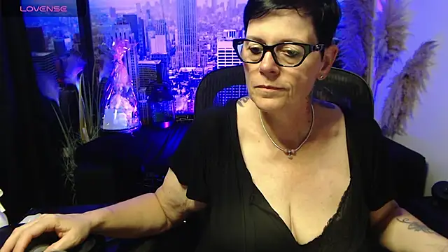 Snapshot of ninarandmann chatting on 06/26/26, 05:39 ninarandmann online show from 06/26/26, 05:39