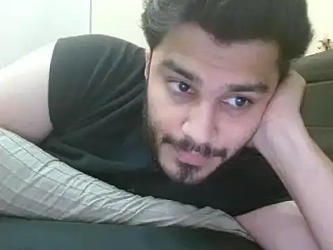 Snapshot of robintoit chatting on 12/02/24, 04:42 robintoit online show from 12/02/24, 04:42