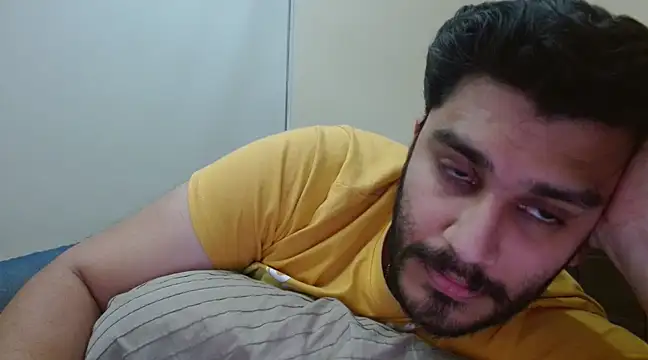Snapshot of robintoit chatting on 01/06/25, 12:46 robintoit online show from 01/06/25, 12:46