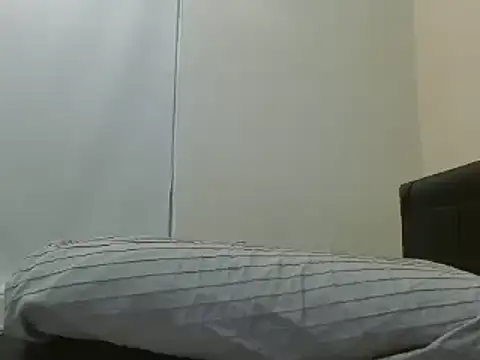 Snapshot of robintoit chatting on 01/12/25, 03:28 robintoit online show from 01/12/25, 03:28