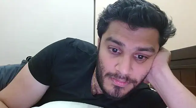 Snapshot of robintoit chatting on 02/19/25, 07:38 robintoit online show from 02/19/25, 07:38