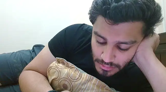 Snapshot of robintoit chatting on 02/21/25, 04:51 robintoit online show from 02/21/25, 04:51