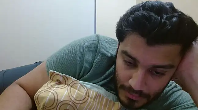 Snapshot of robintoit chatting on 02/22/25, 01:44 robintoit online show from 02/22/25, 01:44