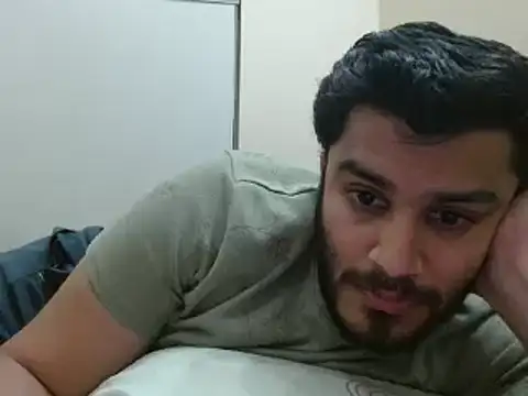 Snapshot of robintoit chatting on 02/23/25, 07:11 robintoit online show from 02/23/25, 07:11