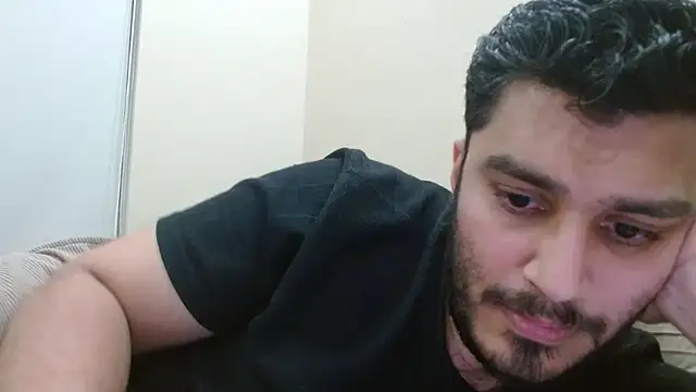 Snapshot of robintoit chatting on 09/14/25, 04:39 robintoit online show from 09/14/25, 04:39