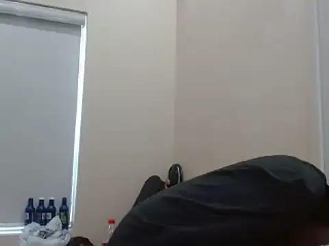 Snapshot of robintoit chatting on 07/15/26, 04:07 robintoit online show from 07/15/26, 04:07