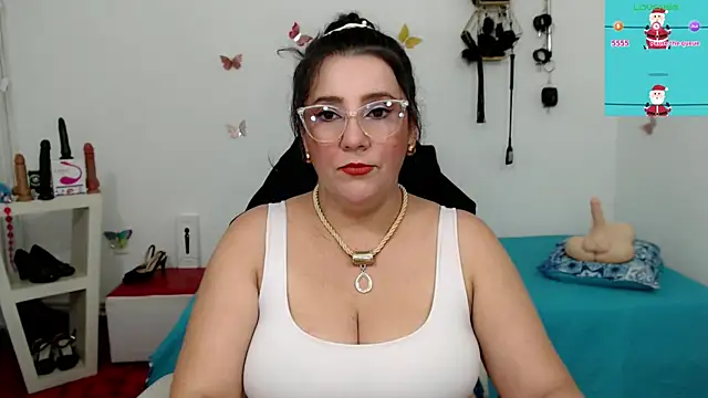mom hot   online show from 12/19/25, 08:16