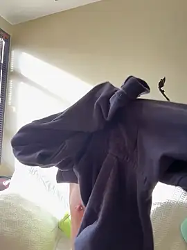 Bonniepark online show from 10/13/25, 12:38