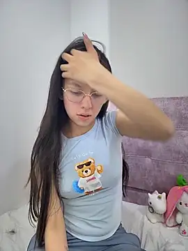 Snapshot of Bonniepark chatting on 03/22/26, 01:09 Bonniepark online show from 03/22/26, 01:09