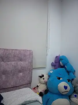 Snapshot of Bonniepark chatting on 03/23/26, 11:42 Bonniepark online show from 03/23/26, 11:42