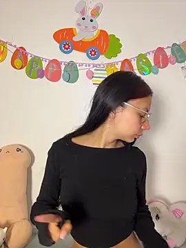 Snapshot of Bonniepark chatting on 04/04/26, 05:10 Bonniepark online show from 04/04/26, 05:10