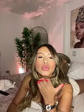  laura 02 online show from 12/28/24, 04:52