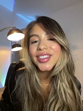  laura 02 online show from 03/01/25, 12:50