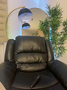  laura 02 online show from 03/02/25, 12:20