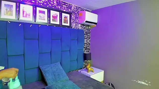 hanny milf online show from 12/17/25, 12:33