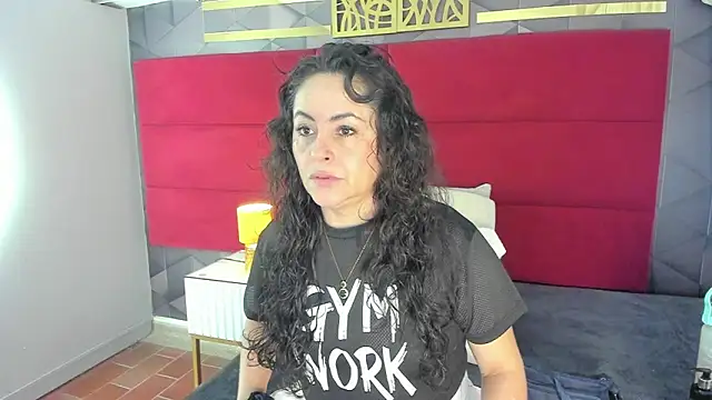 Snapshot of hanny_milf chatting on 04/25/26, 11:35 hanny milf online show from 04/25/26, 11:35